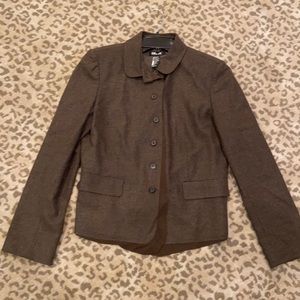 Darling wool and cashmere DKNY blazer.